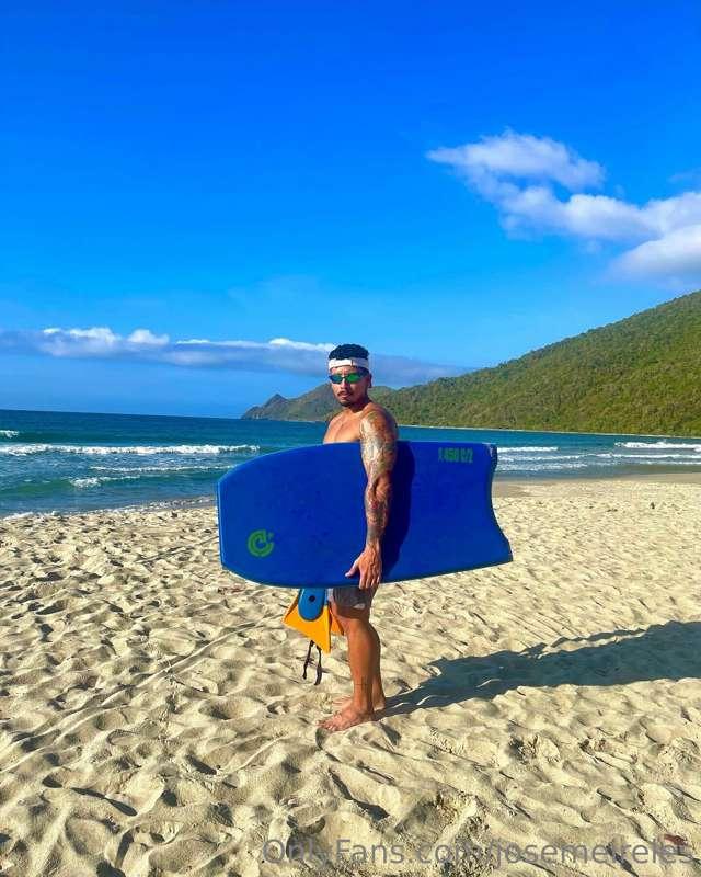 Hoy tuve mi primera clase de BodyBoard y mi profesor ha vist..