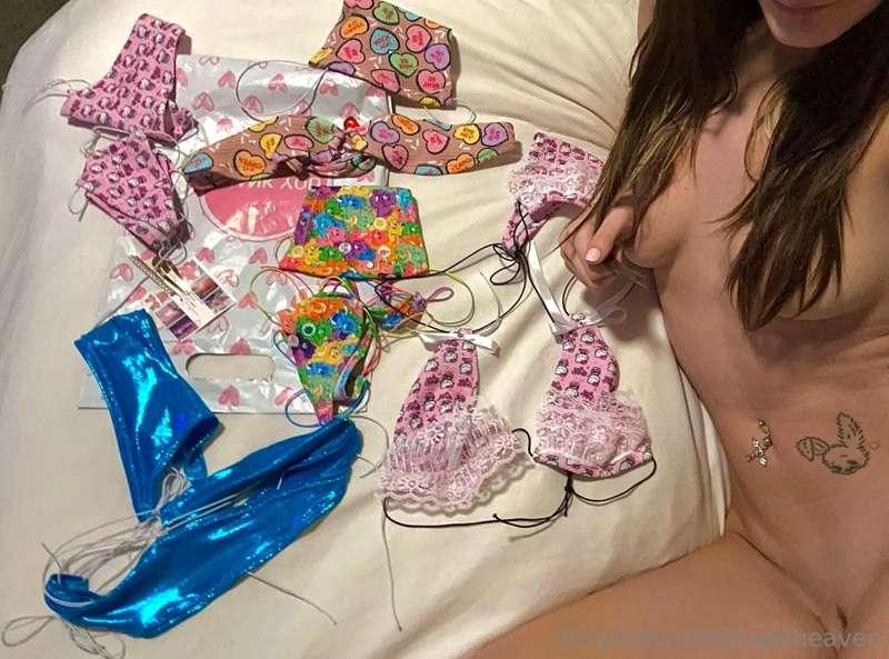 Just got some new outfits!! 🩷
Should I do a try on haul soon..