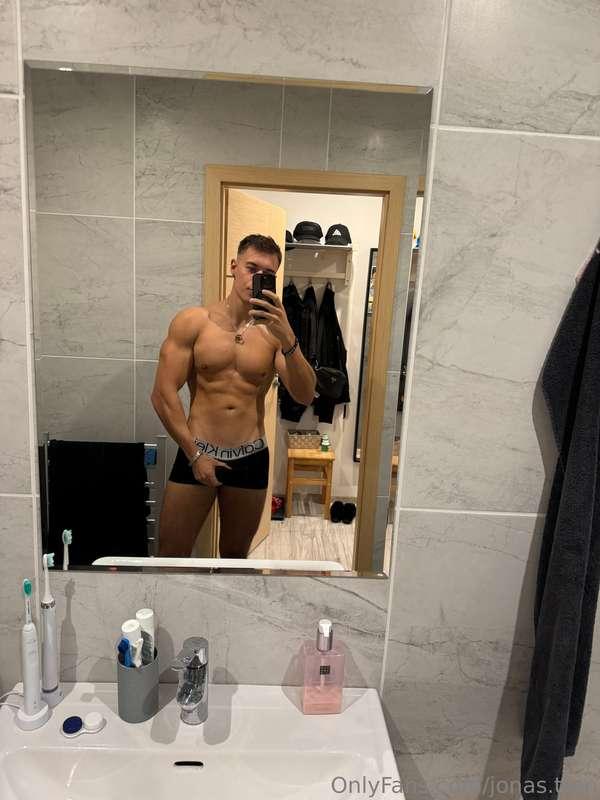 Take control—I’ll be your masterpiece!