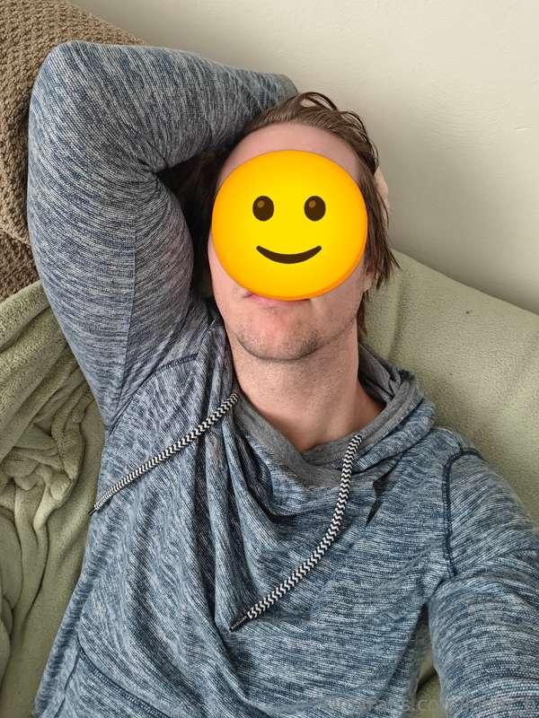 Morning only-fam 🤣 lol idk why but my arm looked jacked in t..