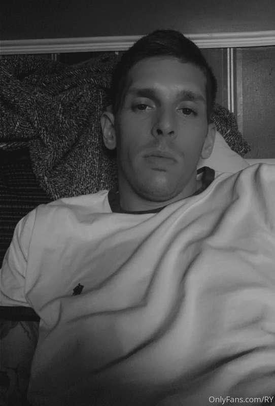 Do I still look good with cloths on? 😜