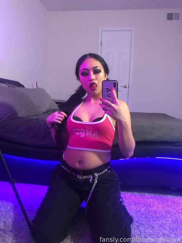 theeangelinex image #0
