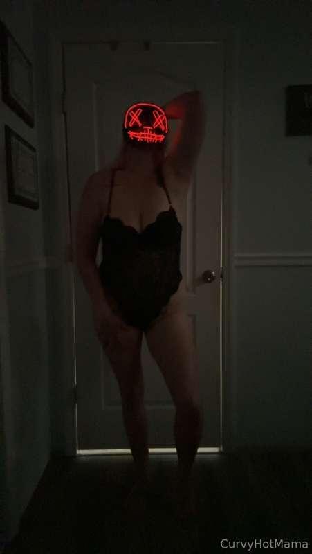 MILF Monday who’s ready for Halloween 🎃 tomorrow 😘