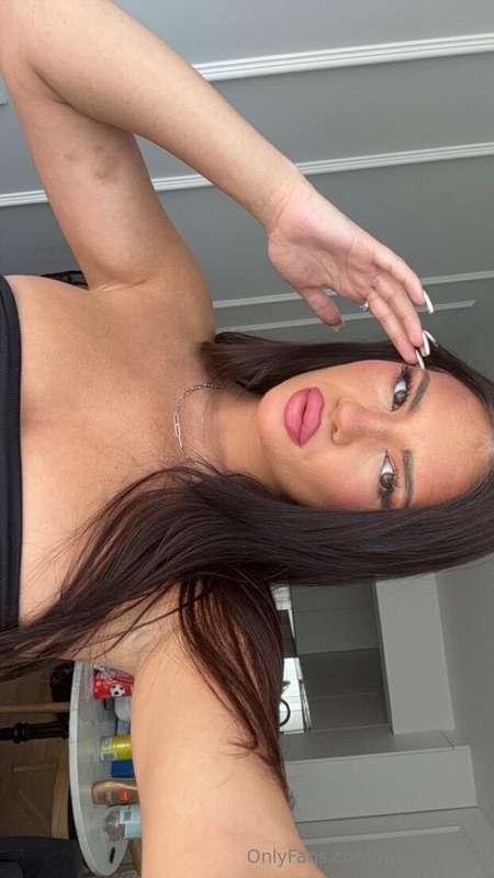 Sjukaste!! @annalindblom har skaffat OF! Sexigaste tjejen nå..