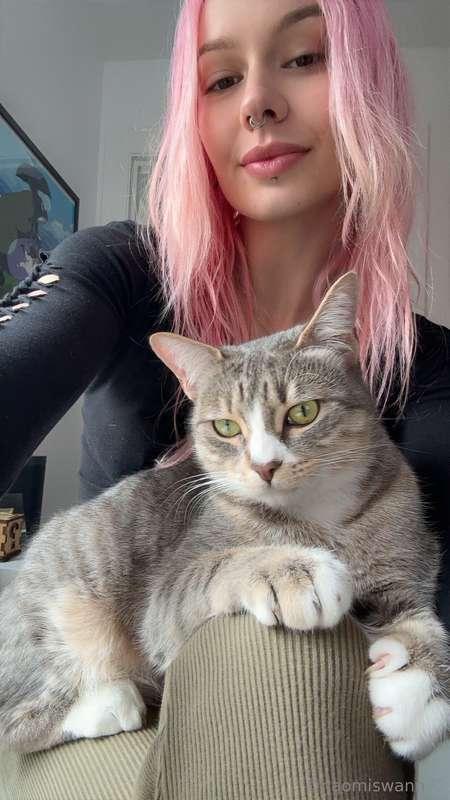 for all of you asking for a pussy pic 🤣