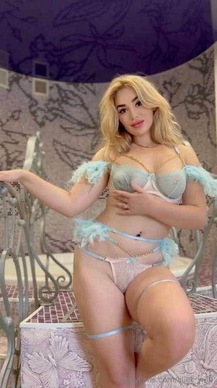 THIS PUSSY @specialteam777 SWEET LIKE CANDY🤤🤤🤤 SHE KNEAD HER..