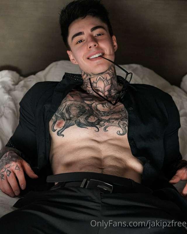 Let's get explicit 😏👉 @Jakipz
Onlyfans.com/Jakipz