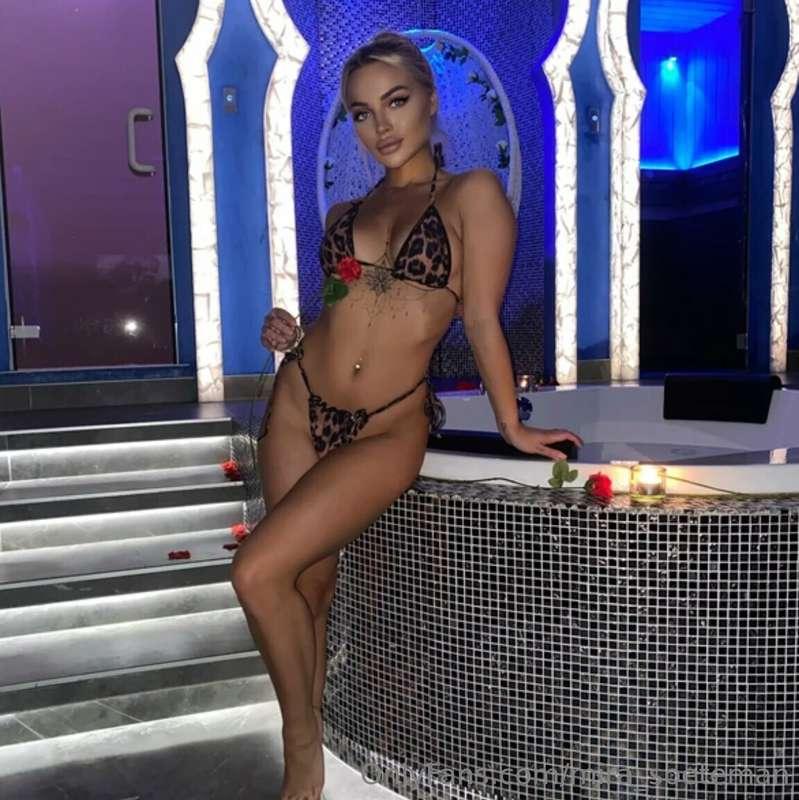 go to the spa with me🙈😈 Follow me on my VIP PAGE🫦 @miravipwo..