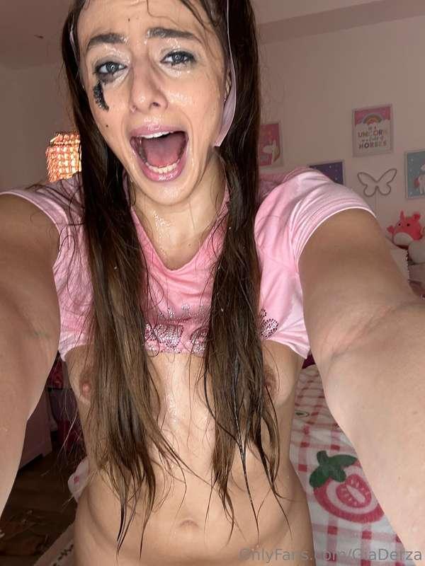 Your sloppy sweet slut 😋💦