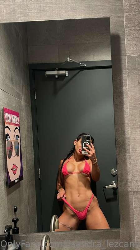 Taking custom requests 😈💋
