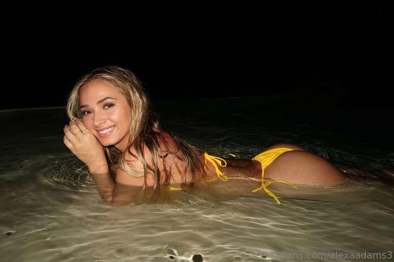 🌊💛