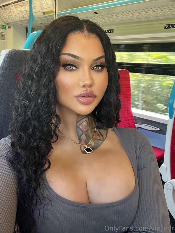 Come give me a kiss 💋