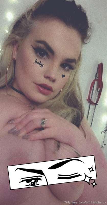 Happy Monday pervs 😘

There's only 30 spots left on my VIP f..