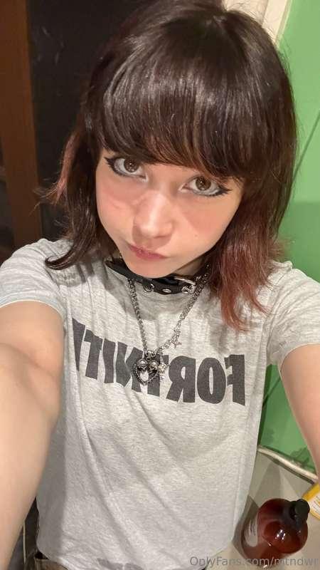 HIYA im personally responding to messages and sending back c..