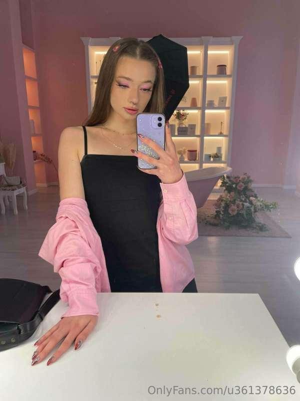 In a delicate pink look, ready to give you moments of tender..