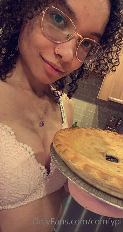 Pie play for pi day lol —> Video up on @comfycutie