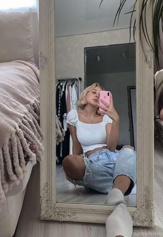 Swipe 👉🏼 to undress 👀