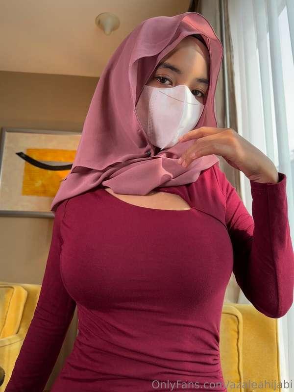would you kiss or squeeze first? 😘
