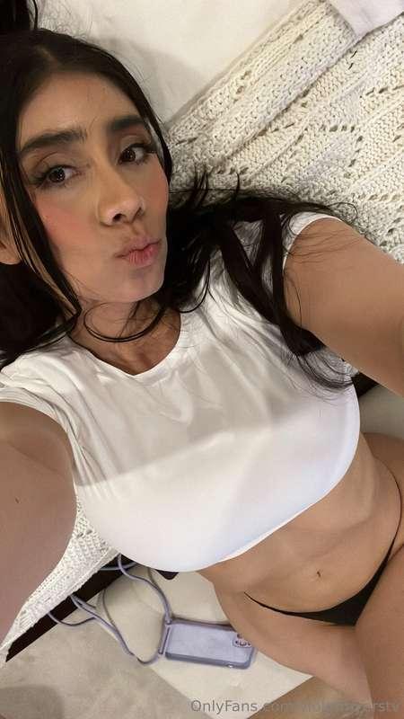 Guess who's getting laid tonight?? 😜https://onlyfans.com/vio..