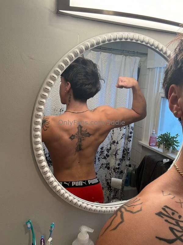 You like me in red?🙈 DM ME to see the EXCLUSIVE angles😘