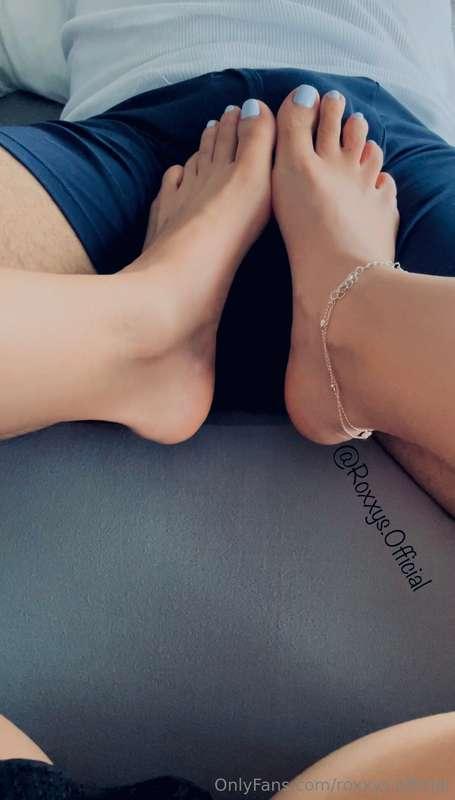 Can I play with your cock 😈