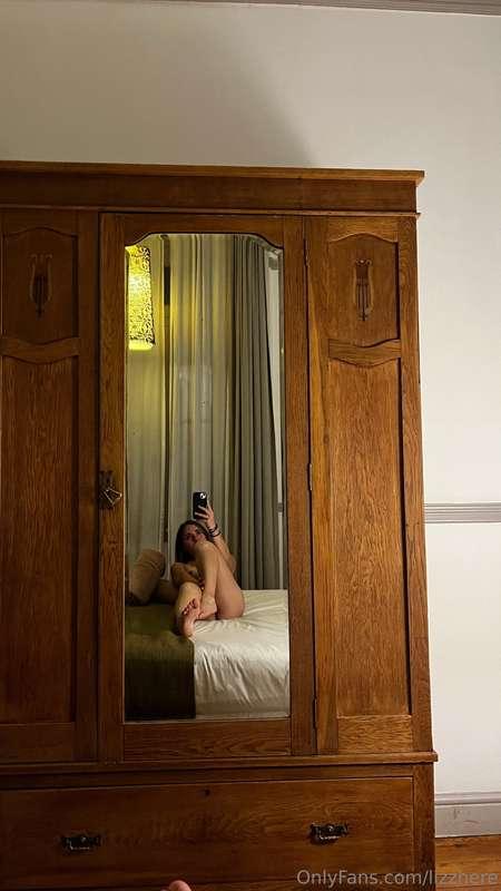 tonight alone at home😇