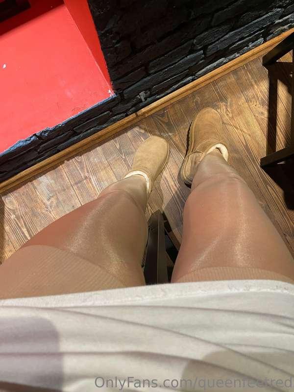 Ugg are best for sweaty 👣