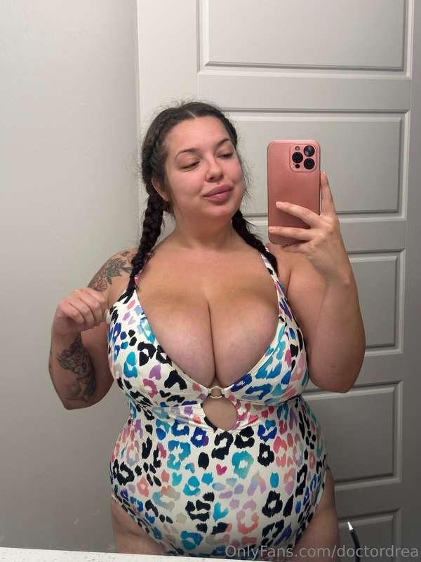  I like giving you things to hold on to 😘 DM me if you want ..