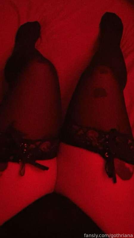 i love these thigh highs ! 

#thick #bbw #lingerie #thighs #tattoos #goth #piercings 