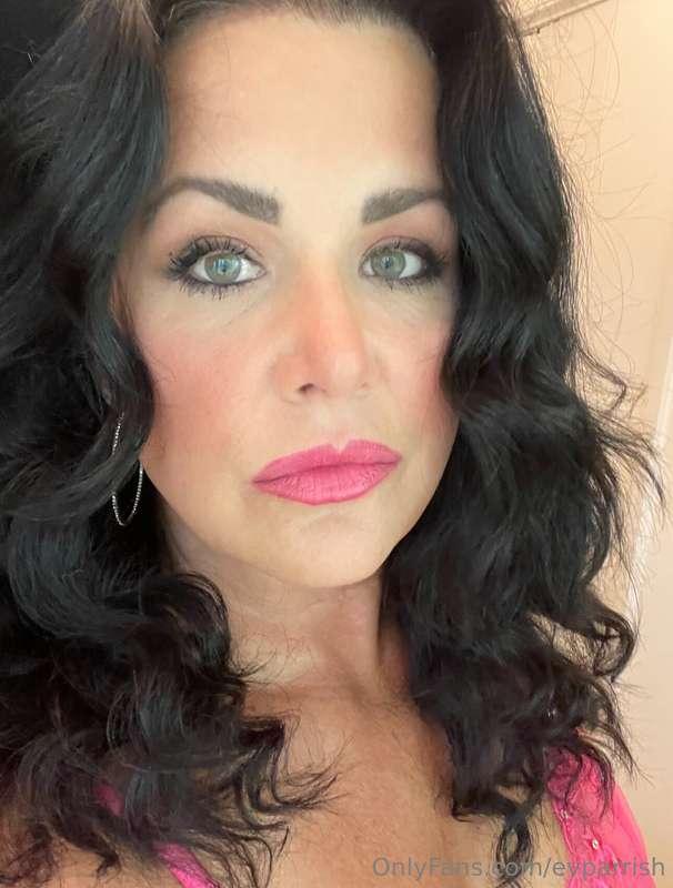 Happy Valentine’s Day!! I hope you are giving and receiving ..