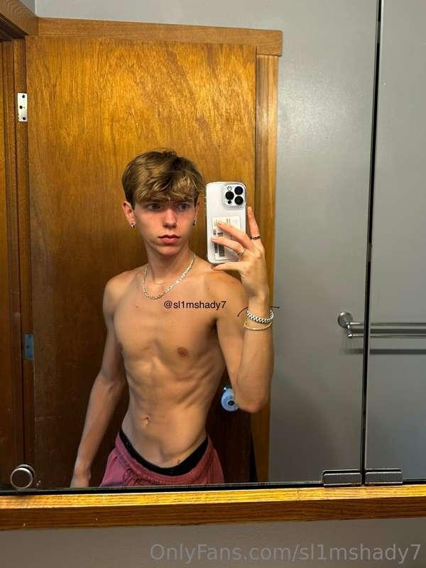 sl1mshady7 image #0