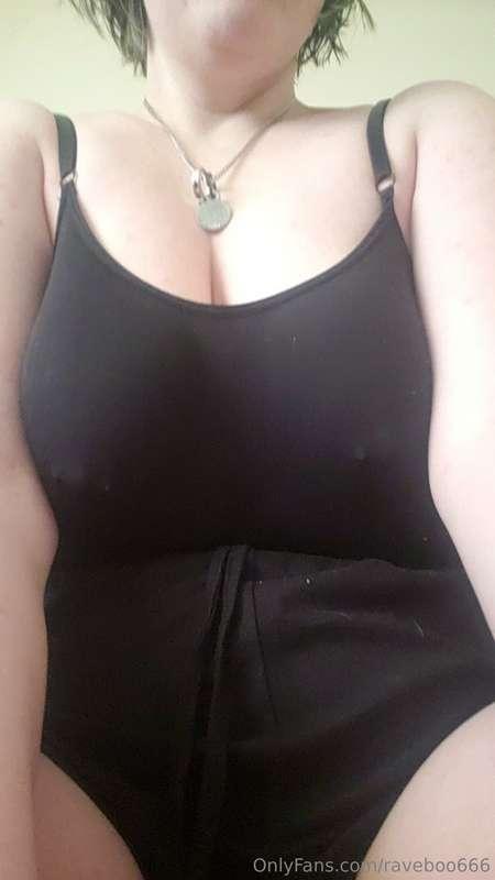 Love the nipple piercing tease xo New content will be coming..