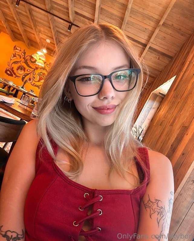 Hair done, makeup on, ready to slay💄🔥