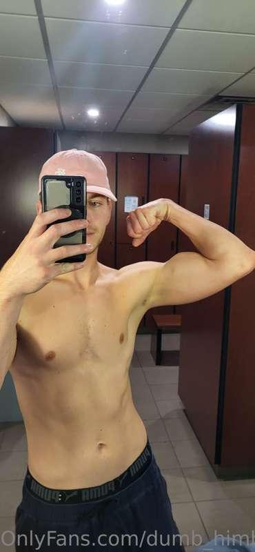 dumb_himbo_bro image #4