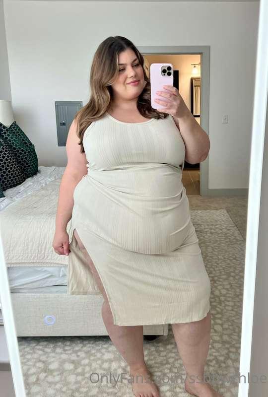 I love the way my body looks in this dress ☺️ Seeing every c..