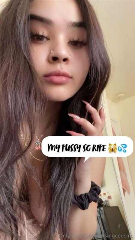 Fount it !🙀First time touching and spreading my 18 yo pussy ..