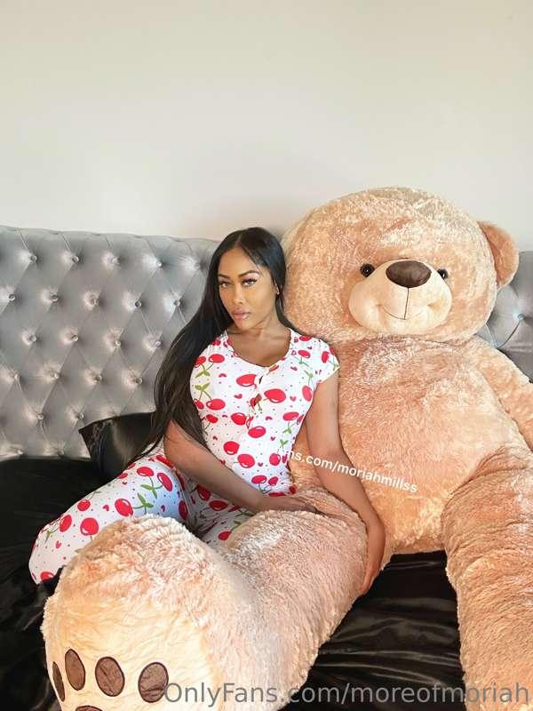 Want to stay in bed longer?😍