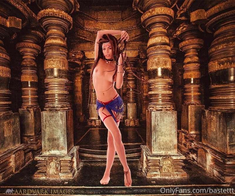 Cleopatras Tomb ✨⚡️

Photography by Aardvark Images