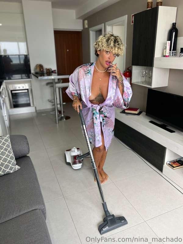 Who knew cleaning could look this good? 😉✨