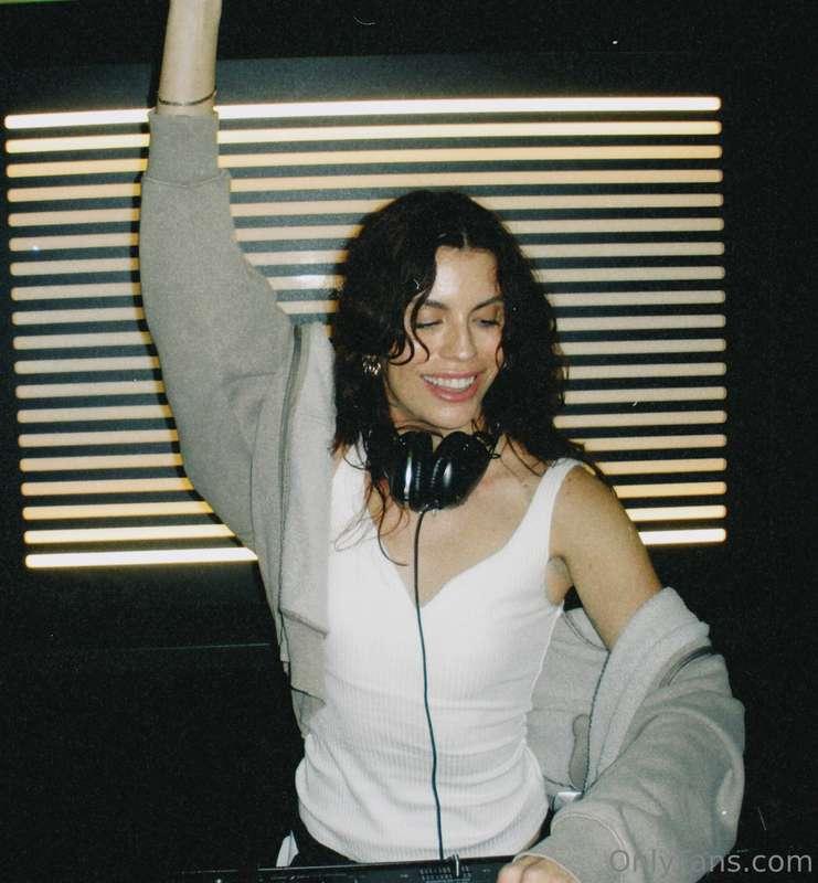 Let the music move you 🎶
