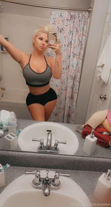 Good morning handsome ☀️ Missed me? 
TIP this post to get 2 ..