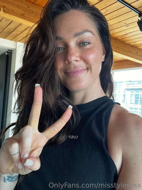 peace 😘 how about having some fun babe?
