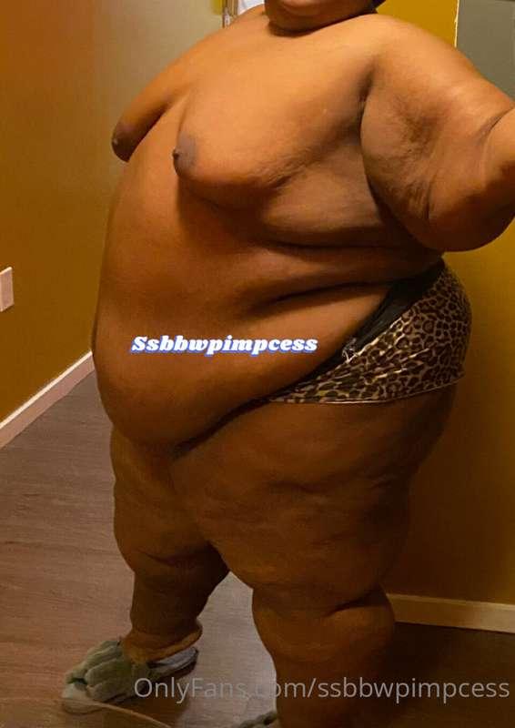 Sneaky pics of piggy 🐷