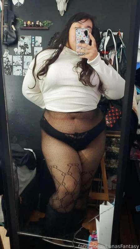 Another new set with the cute fit :3
.
.
White Top Skirt Set