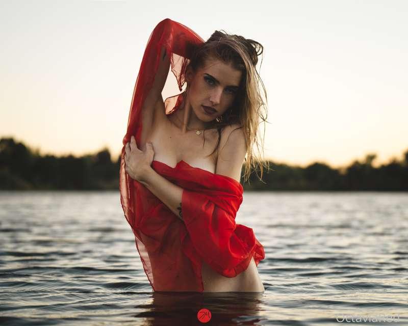 When the sun hits the water just right….😌☀️🌊❤️ Would you tak..
