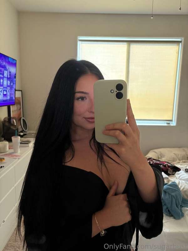 Im bored 😕 Tell me what I should do to entertain myself 😏