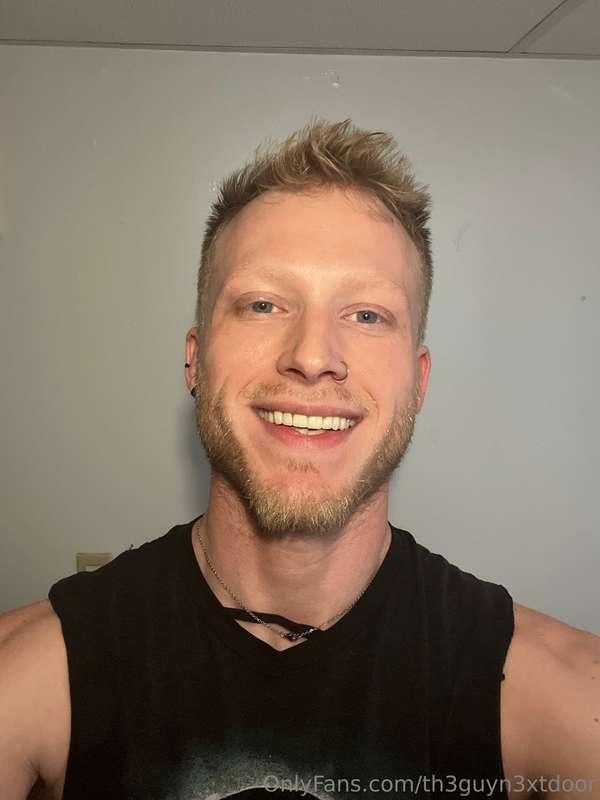 Would you join?? 🤔I’ve been super tempted to test out a live..