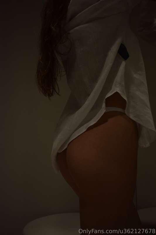 My sweet little ass wants your attention🍑🥰
