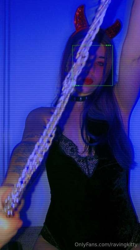 Beg me to Leash you 😈