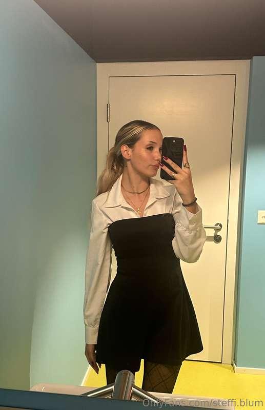 Feeling cute in this outfit✨💖